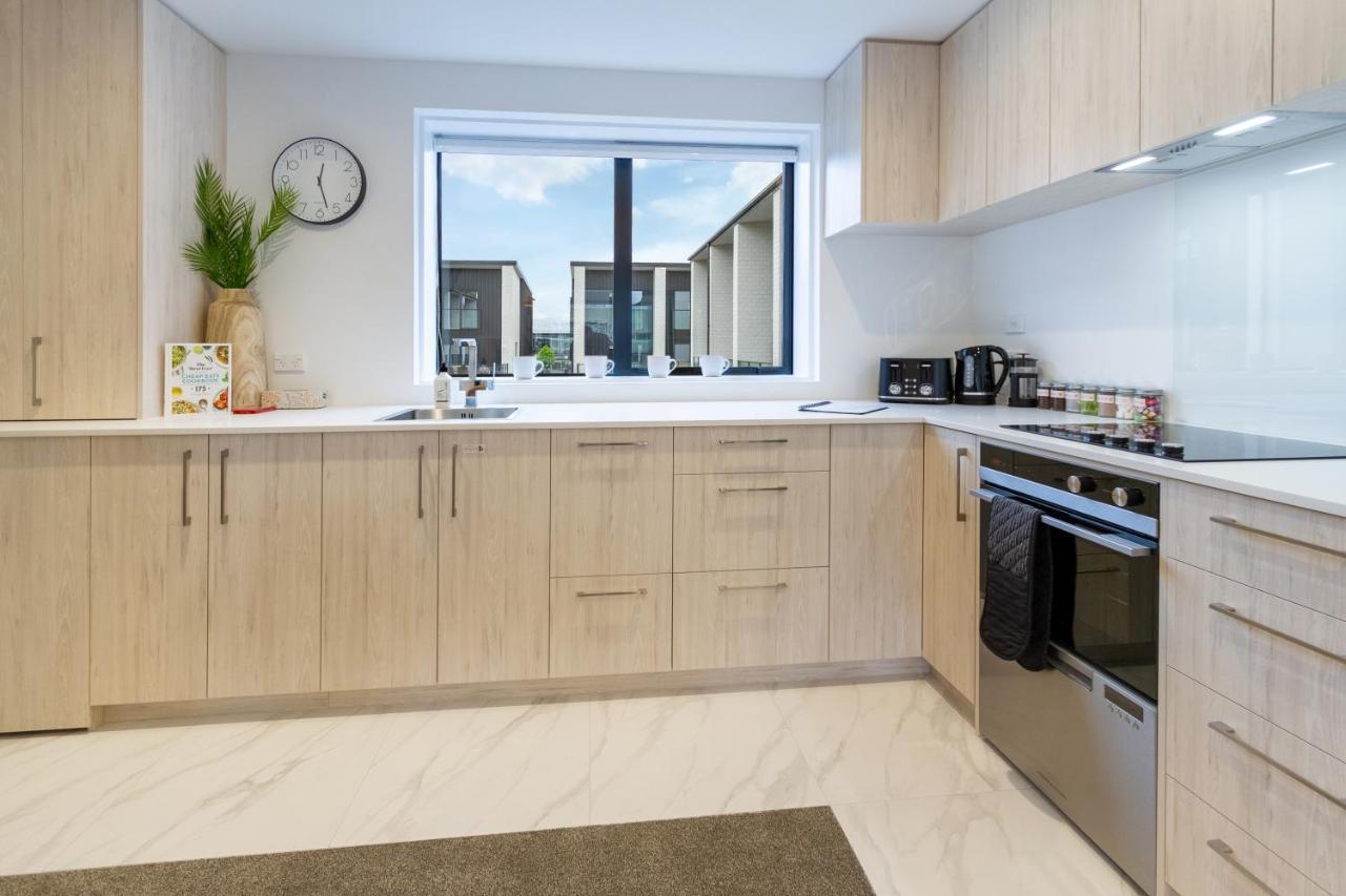 In The Heart Of It All: 2 Bed Cbd Townhouse ไครสต์เชิร์ช ภายนอก รูปภาพ