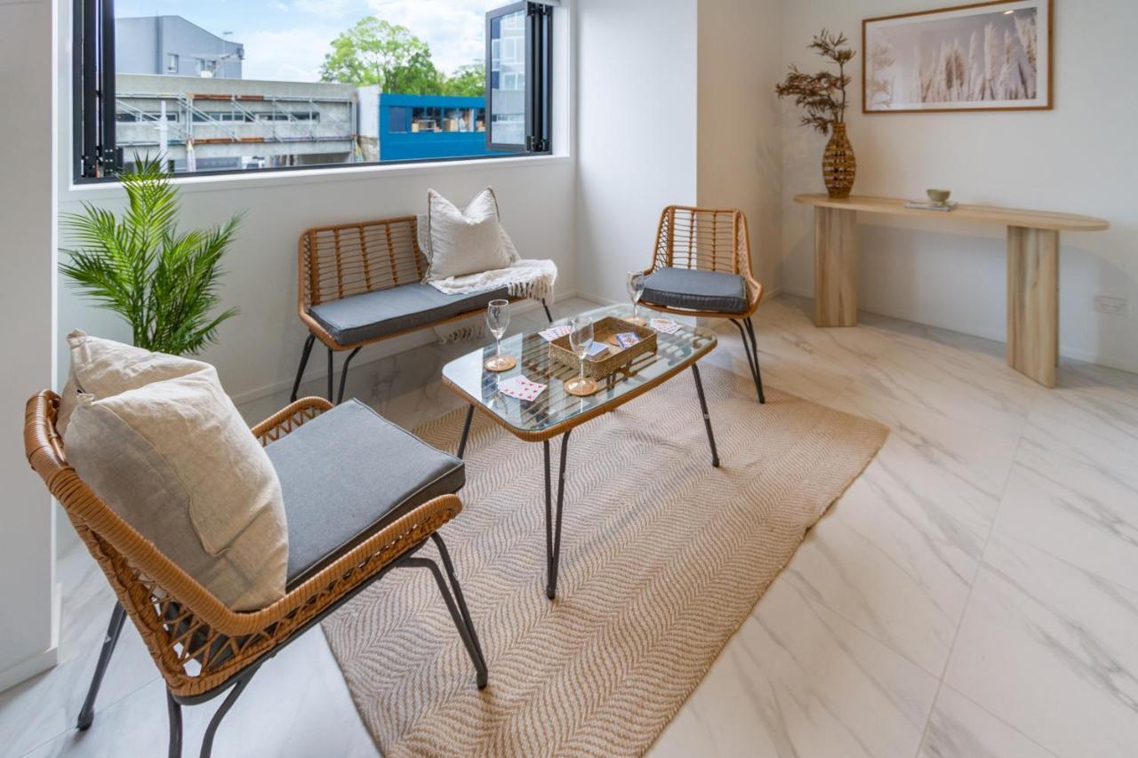 In The Heart Of It All: 2 Bed Cbd Townhouse ไครสต์เชิร์ช ภายนอก รูปภาพ