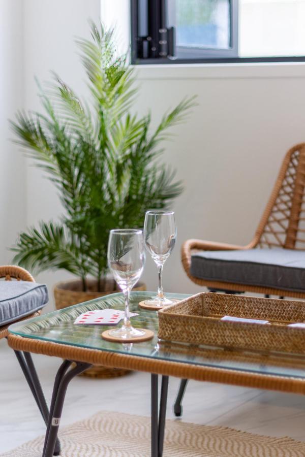 In The Heart Of It All: 2 Bed Cbd Townhouse ไครสต์เชิร์ช ภายนอก รูปภาพ